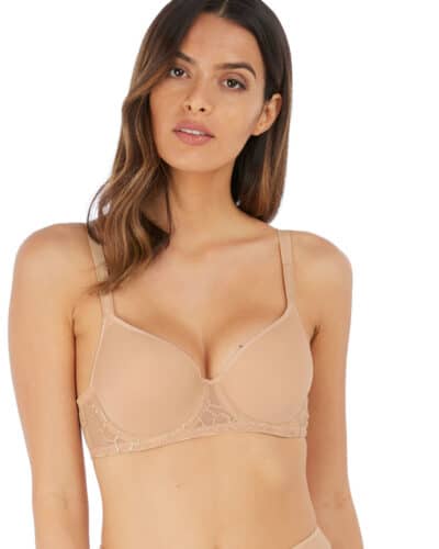 Lisse Frappe Moulded Bra from Wacoal